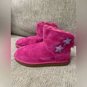 Kookaburra by Ugg. Koola star mini. Pink with star on side. Size 4 BRAND NEW